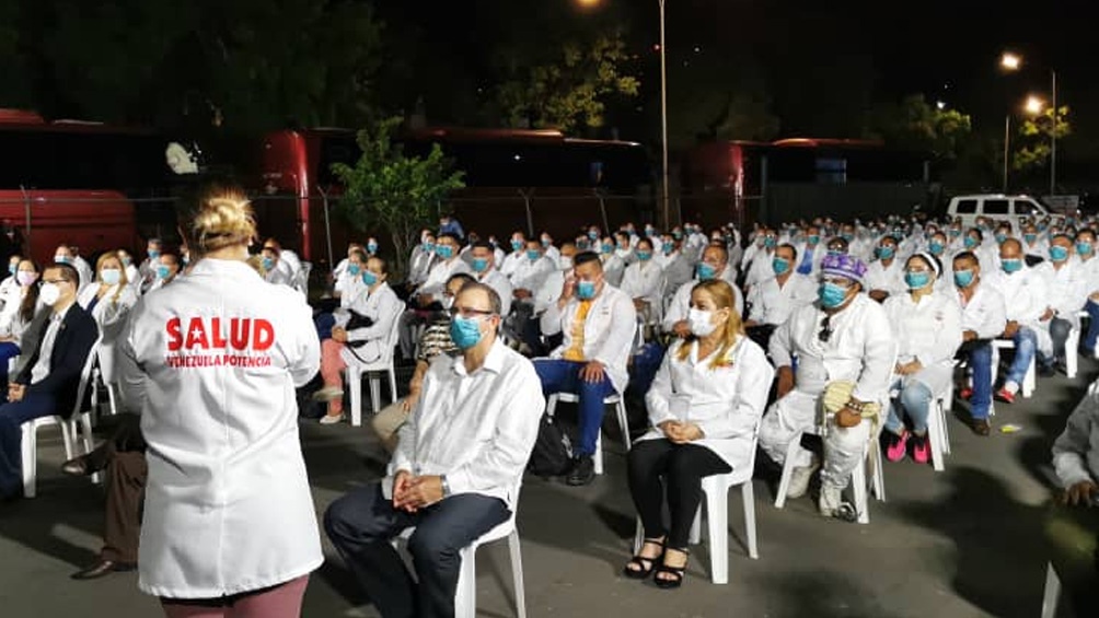 Médicos cubanos llegaron a Venezuela para reforzar la ayuda sanitaria