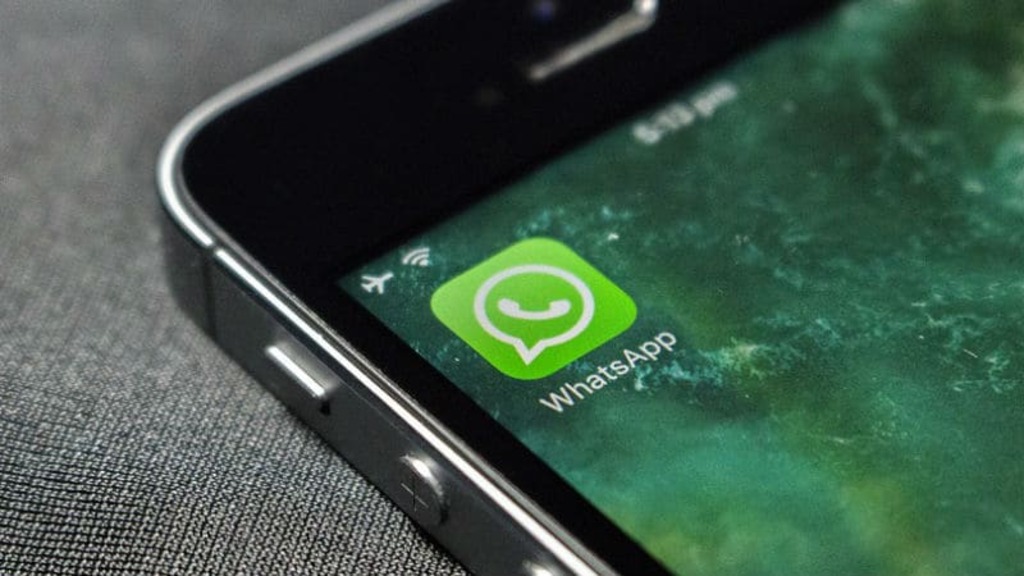 WhatsApp habilitó una función para detectar fake news