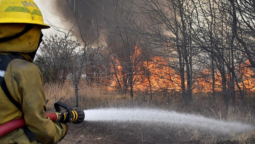 Se registran focos activos de incendios forestales en Córdoba, La Pampa y San Luis