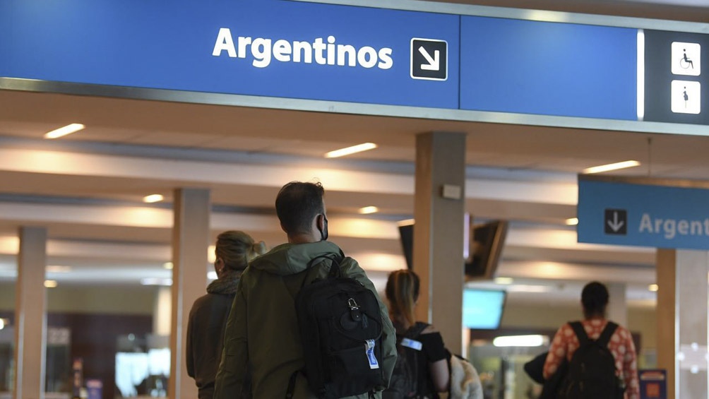 Es oficial la reducción de vuelos: a qué países se limitaron los viajes