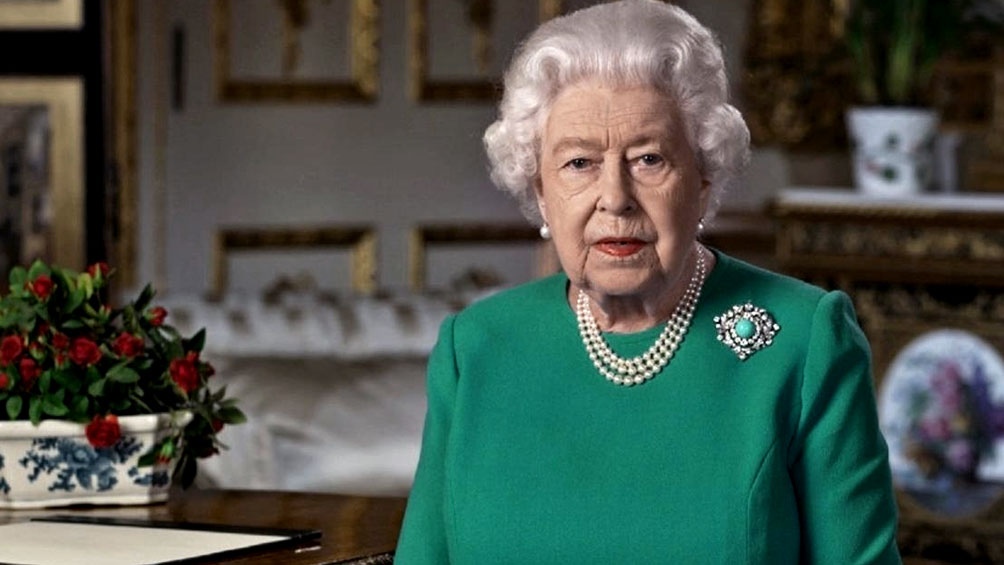 Isabel II promete tomar «muy en serio» las acusaciones de racismo de Enrique y Meghan
