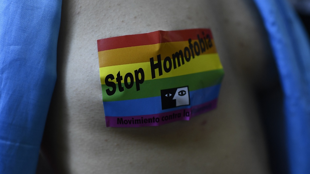 Detuvieron a tres personas por el asesinato a golpes de un joven homosexual en España