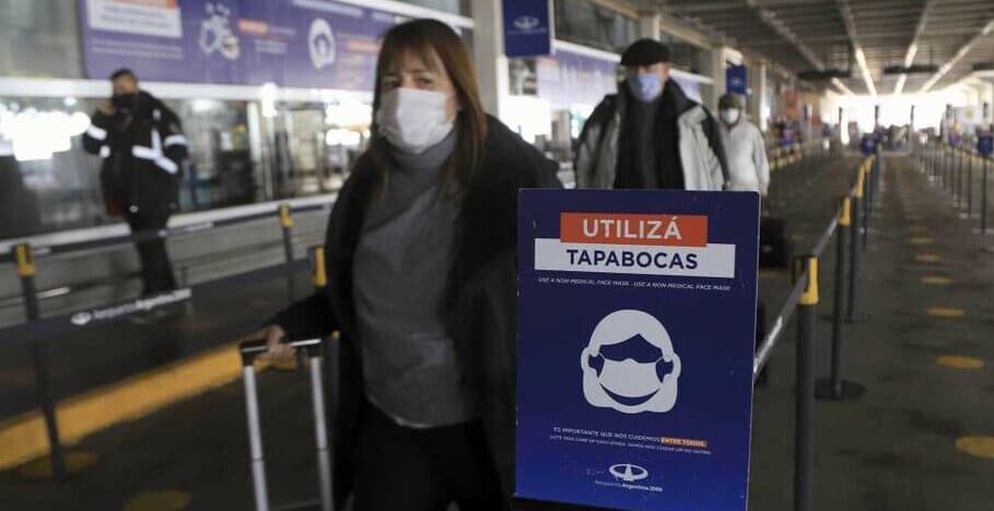 España aumenta las restricciones a los viajeros: ¿Qué pasa con los argentinos?