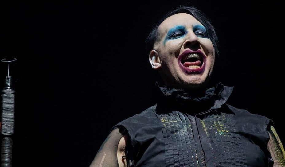 Marilyn Manson: denuncian que encerraba a mujeres en una celda con vidrio anti-ruido para abusarlas y maltratarlas