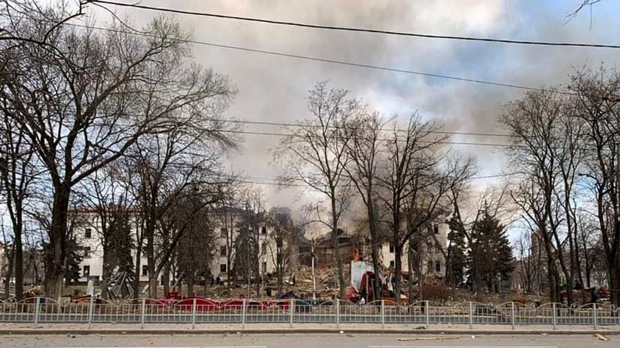 No se reportaron víctimas tras el bombardeo del teatro de Mariupol
