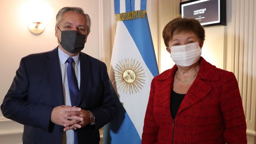 El FMI aprobó el acuerdo con la Argentina y confirma el primer desembolso por US$ 9.656 millones