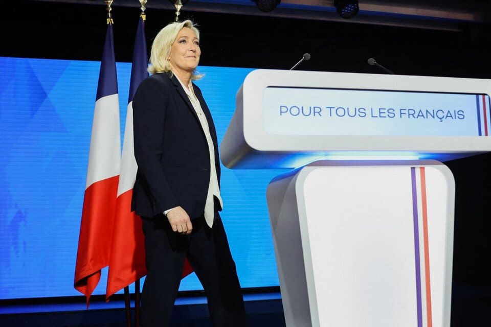 Balotaje en Francia: Le Pen asumió su derrota pero denunció «métodos desleales» de Macron, aunque sin dar detalles