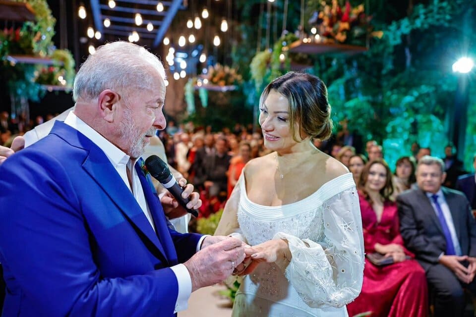 Lula dice que su boda abre una nueva etapa «de unión, esperanza y mucho amor»
