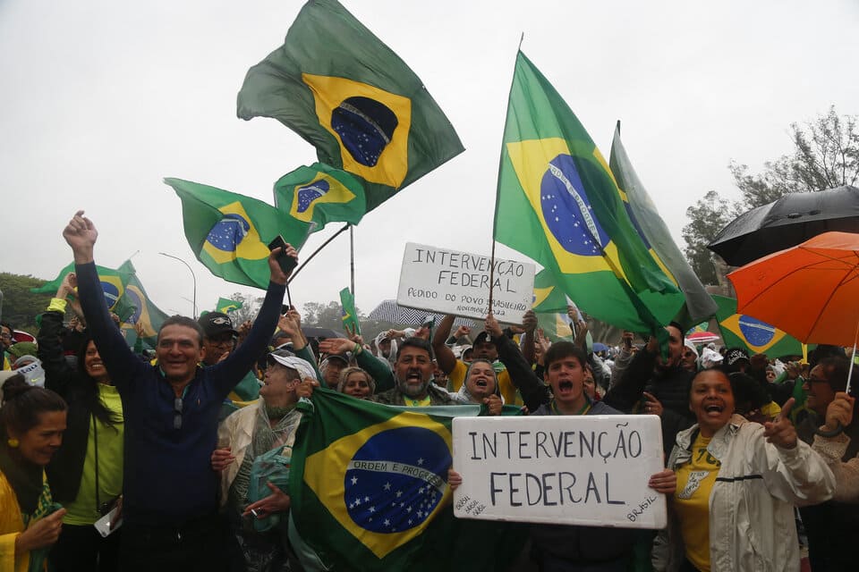 Tensión en Brasil: bolsonaristas exigen la intervención del Ejército