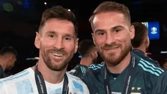 Messi reaccionó al recibimiento de Alexis en Inglaterra