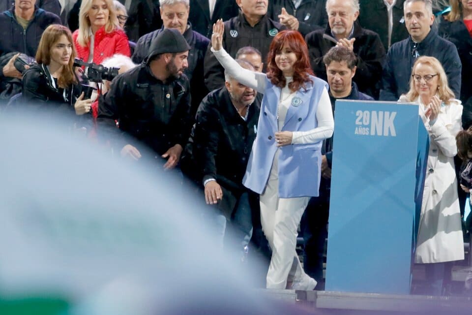Cristina Kirchner no señaló un candidato pero marcó el rumbo: los ejes del plan de gobierno que propuso en Plaza de Mayo