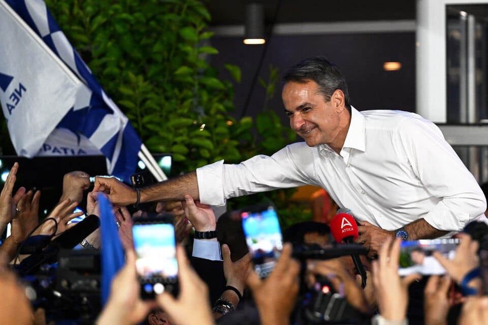 Grecia: el conservador Mitsotakis se aseguró la mayoría absoluta