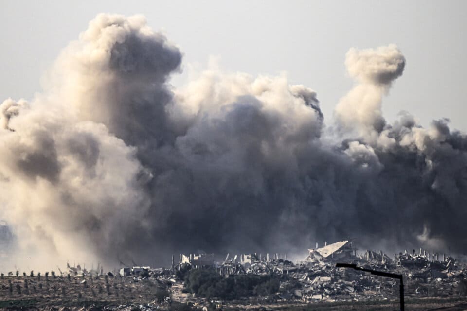 Israel bombardea Gaza por segundo día tras el fin de tregua